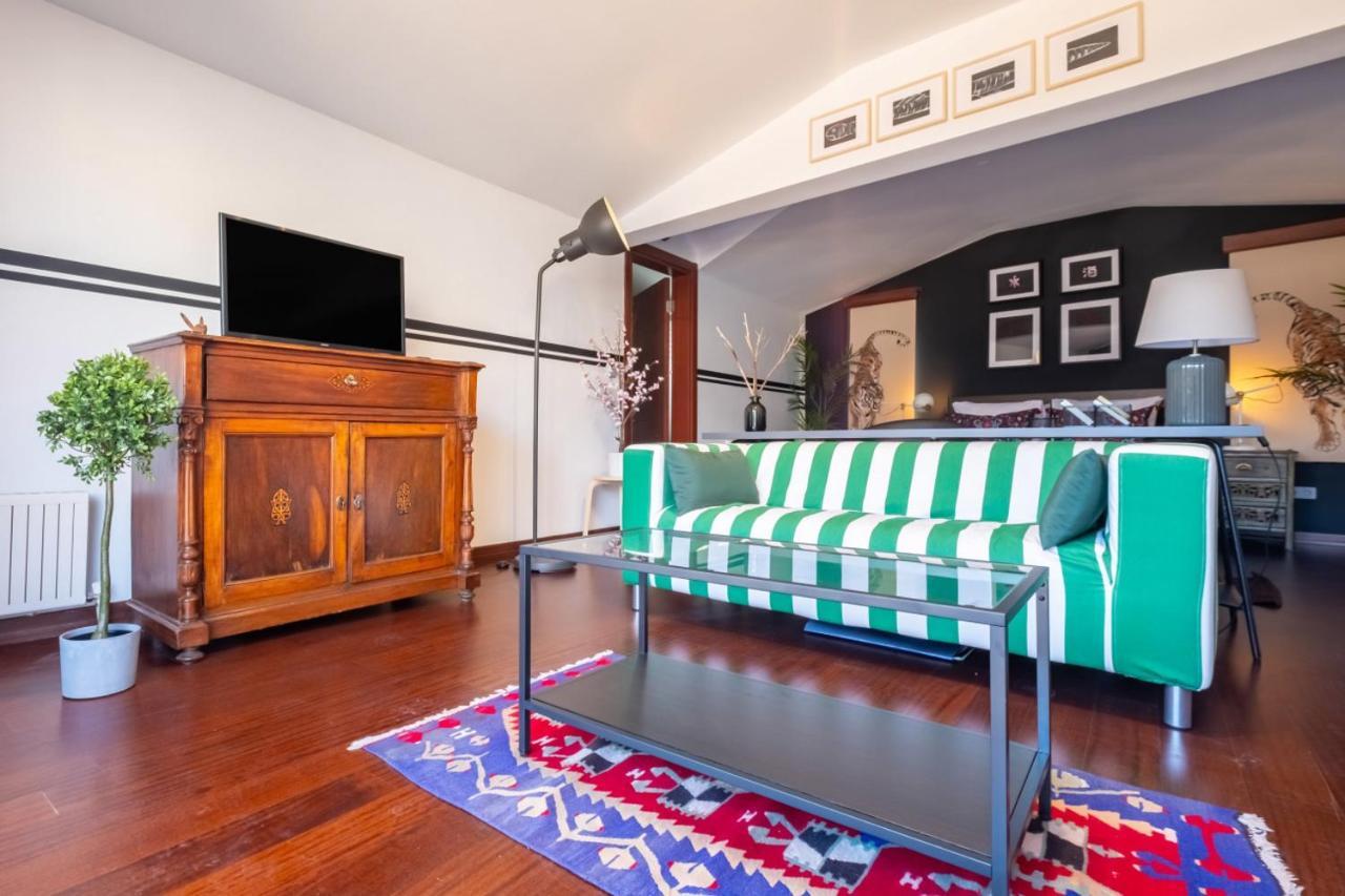Flat With Terrace Near Istiklal Street Apartment Istanbul Exterior photo