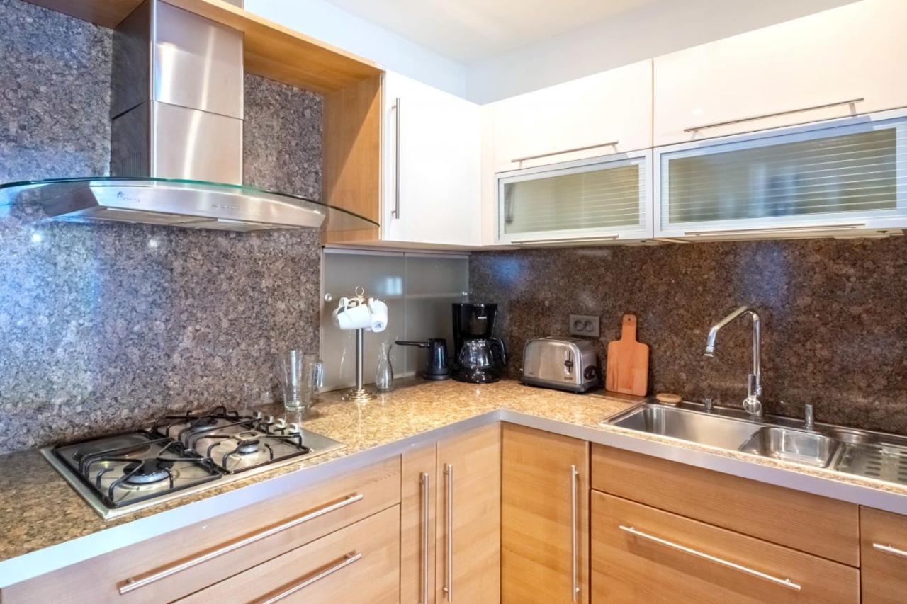 Flat With Terrace Near Istiklal Street Apartment Istanbul Exterior photo